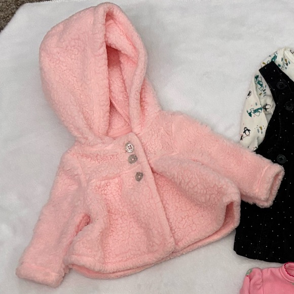 Carter’s newborn pink coat - Picture 1 of 2